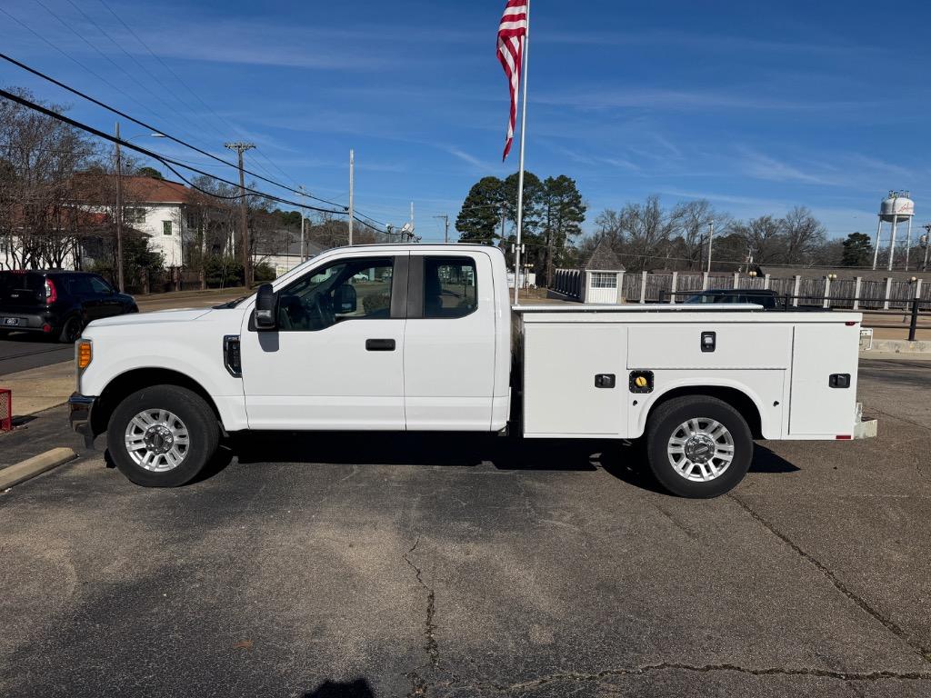 2017 Ford F-250 Base's photo